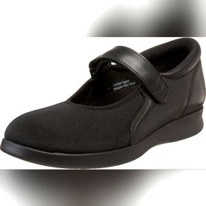 Drew Shoe Women's Bloom II Comfortable Mary Janes 5 M